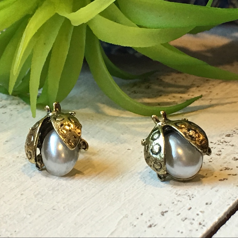 Lady bug Earrings - Picture 7 of 8